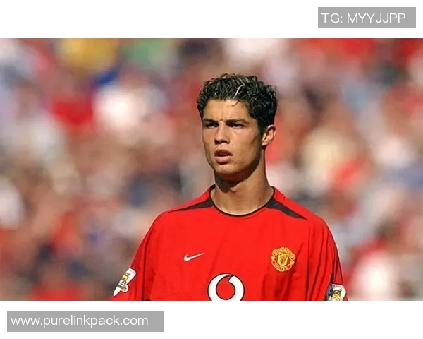 63号足球球星展现非凡天赋引领球队崭新篇章助力赛事胜利