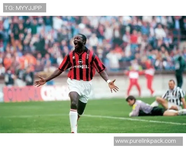 《球星77足球:探索足球世界的无限魅力与竞技传奇》 《球星77足球:探索足球世界的无限魅力与竞技传奇》