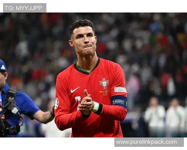 国际现役足球球星风采全景解析各大联赛球员表现及未来前景展望 国际现役足球球星风采全景解析各大联赛球员表现及未来前景展望